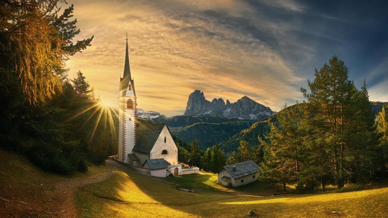 San Pietro Dolomiti Small Budget Hotel Ortisei Extérieur photo