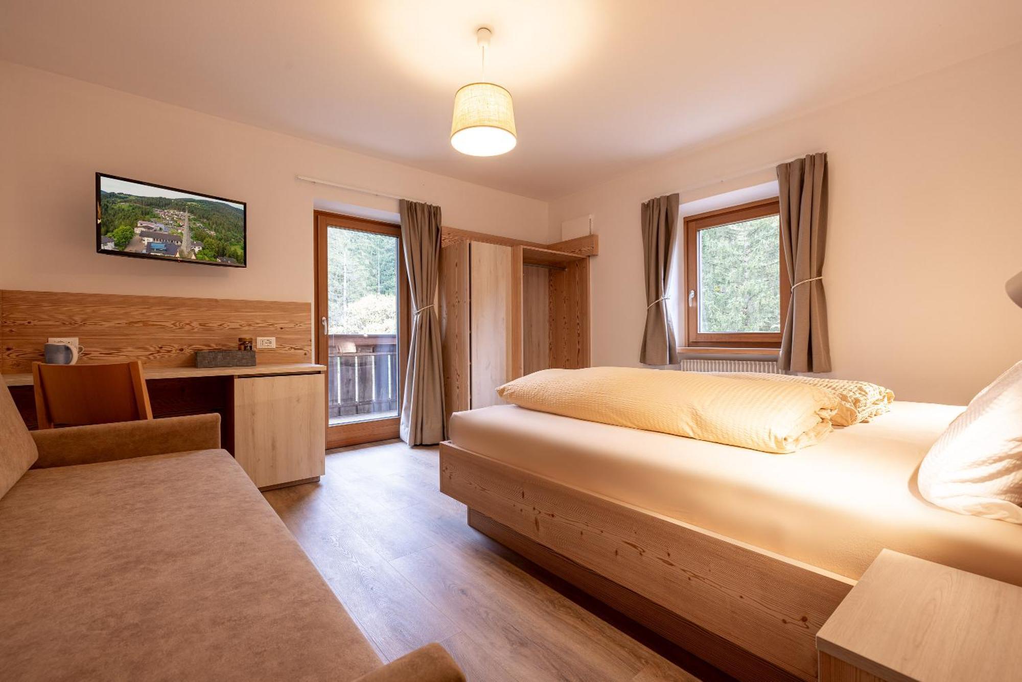 San Pietro Dolomiti Small Budget Hotel Ortisei Extérieur photo